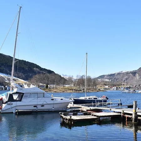 Dom wakacyjny 3 Bedroom Amazing In